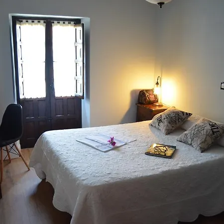 Real La Montanesa * Corrales De Buelna