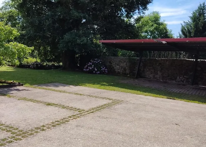 Real La Montanesa * Corrales De Buelna