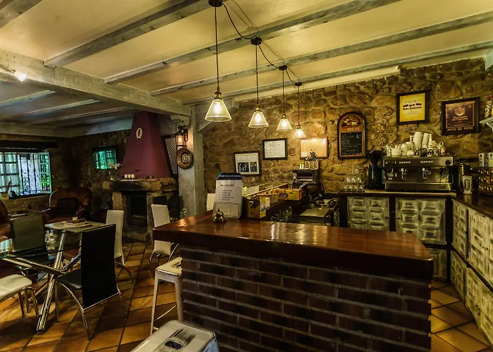 Real La Montanesa Corrales De Buelna